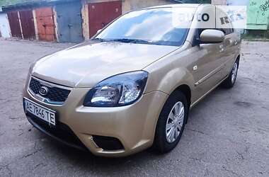 Седан Kia Rio 2011 в Желтых Водах