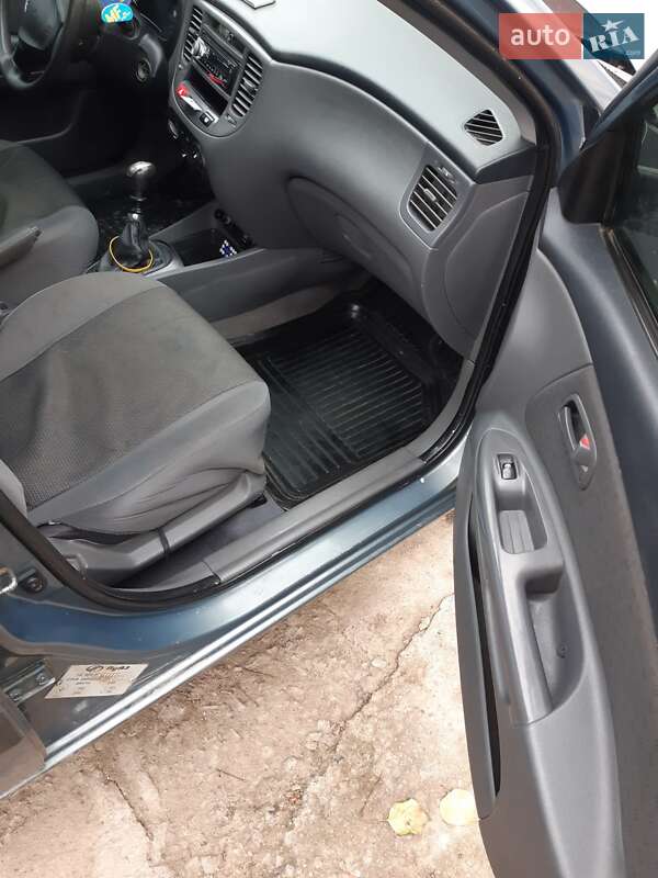 Седан Kia Rio 2007 в Крыжополе