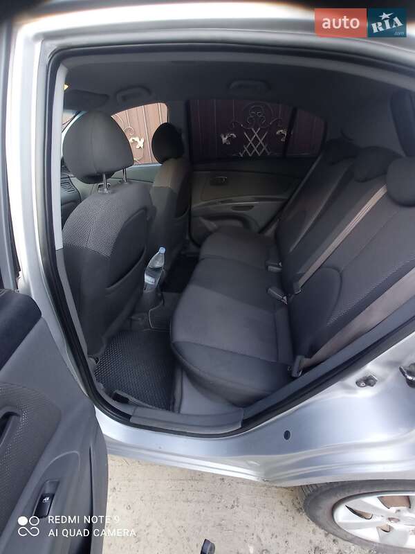 Хетчбек Kia Rio 2007 в Звягелі