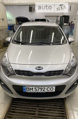 Хэтчбек Kia Rio 2013 в Сумах