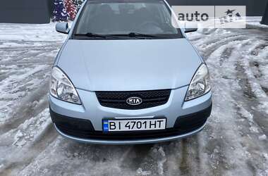 Хэтчбек Kia Rio 2008 в Полтаве