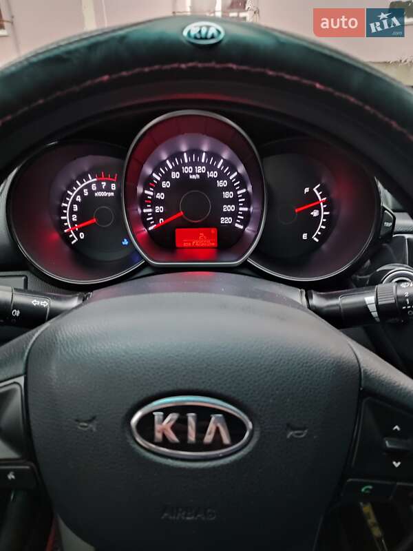 Седан Kia Rio 2012 в Вышгороде