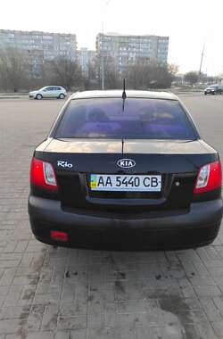 Седан Kia Rio 2006 в Києві