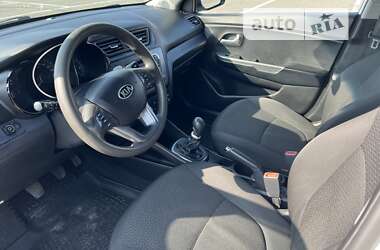 Седан Kia Rio 2013 в Киеве