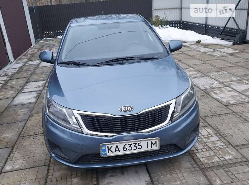 Седан Kia Rio 2013 в Чернігові