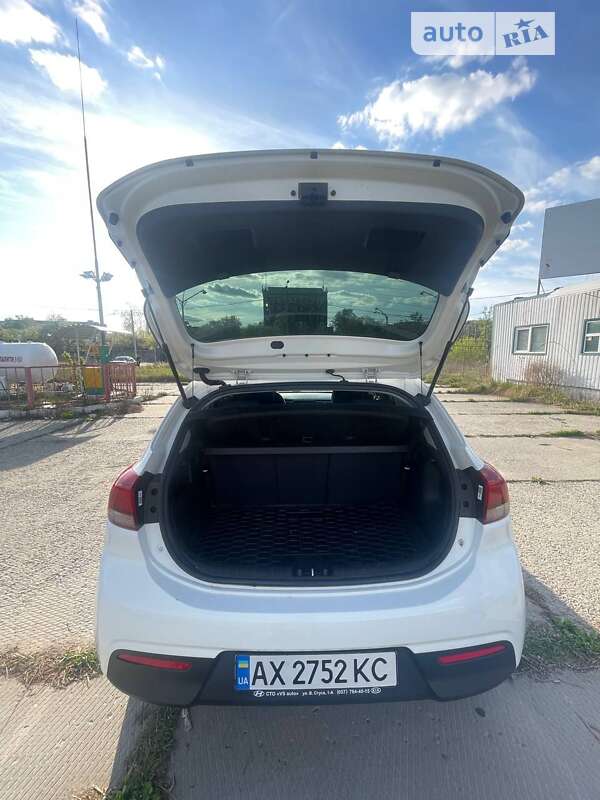 Хетчбек Kia Rio 2017 в Харкові фото 11 Хетчбек Kia Rio 2017 в Харкові