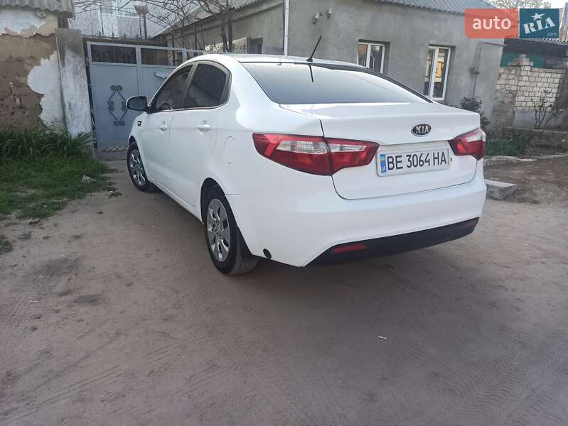 Седан Kia Rio 2013 в Вознесенську