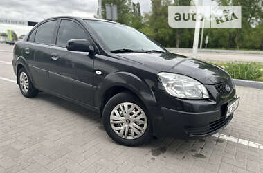 Седан Kia Rio 2007 в Дніпрі