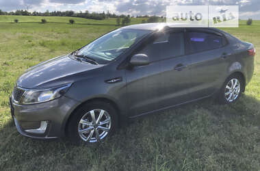 Седан Kia Rio 2012 в Носовке