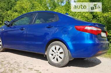 Седан Kia Rio 2012 в Львові