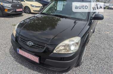 Хэтчбек Kia Rio 2007 в Ровно