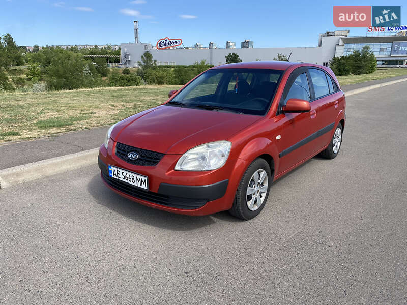 Хетчбек Kia Rio 2006 в Кривому Розі