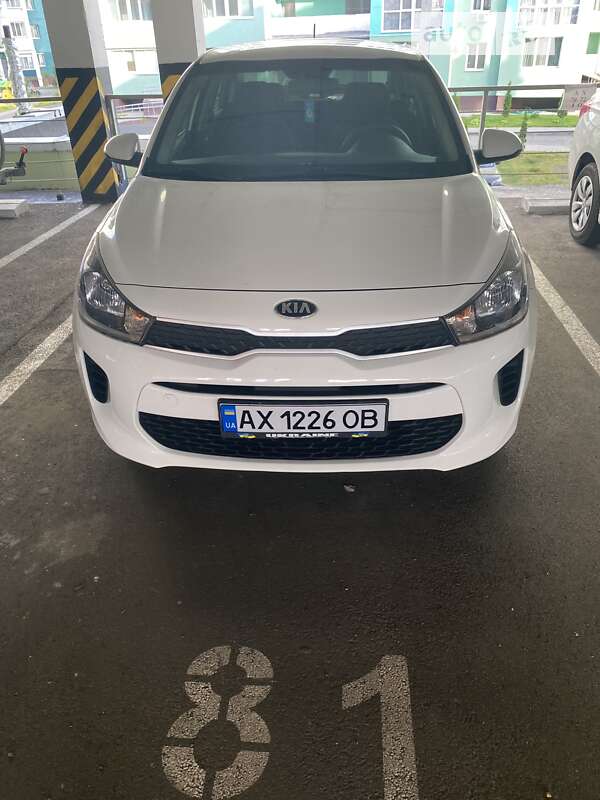 Седан Kia Rio 2017 в Харкові