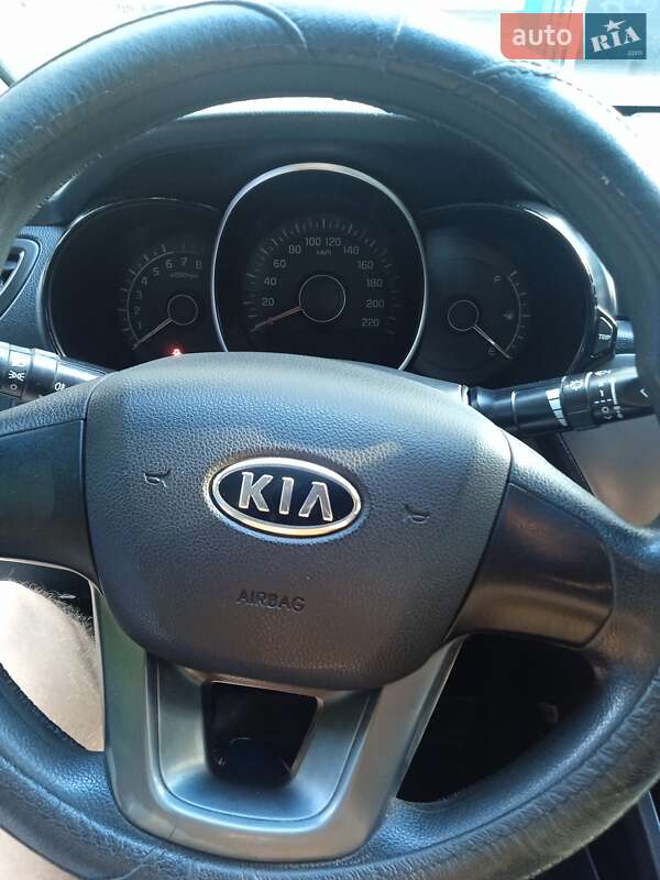Седан Kia Rio 2012 в Харкові