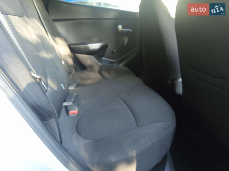 Седан Kia Rio 2012 в Харкові