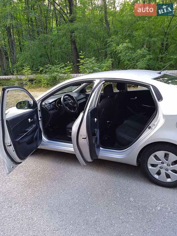 Седан Kia Rio 2012 в Харкові