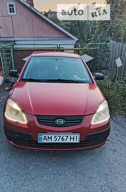 Хэтчбек Kia Rio 2008 в Звягеле