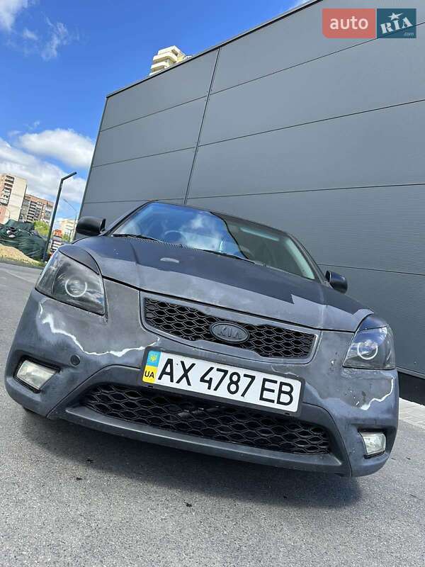 Седан Kia Rio 2011 в Харкові