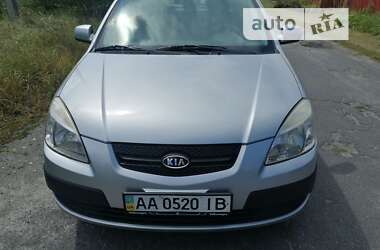 Хэтчбек Kia Rio 2008 в Киеве