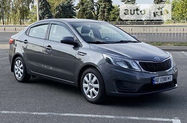 Седан Kia Rio 2011 в Днепре