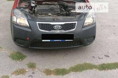 Хэтчбек Kia Rio 2010 в Фастове