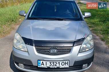 Хэтчбек Kia Rio 2006 в 