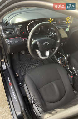 Седан Kia Rio 2012 в Ізмаїлі