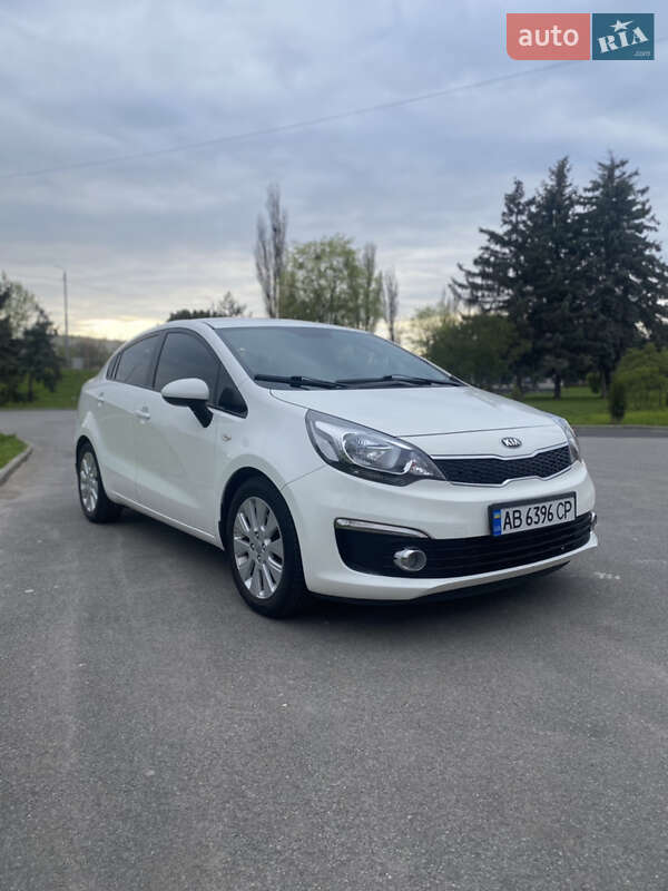 Седан Kia Rio 2017 в Вінниці