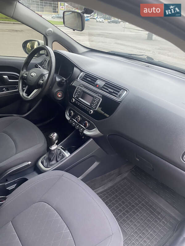 Седан Kia Rio 2017 в Вінниці