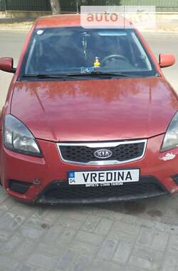 Хетчбек Kia Rio 2011 в Чернігові