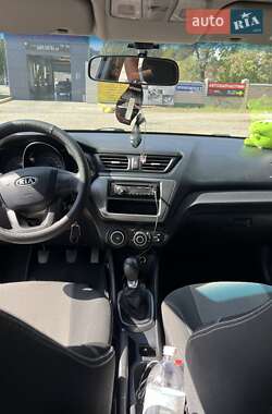 Седан Kia Rio 2012 в Херсоне