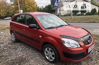 Хэтчбек Kia Rio 2005 в Харькове