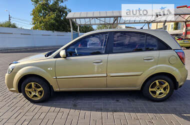 Хетчбек Kia Rio 2010 в Києві