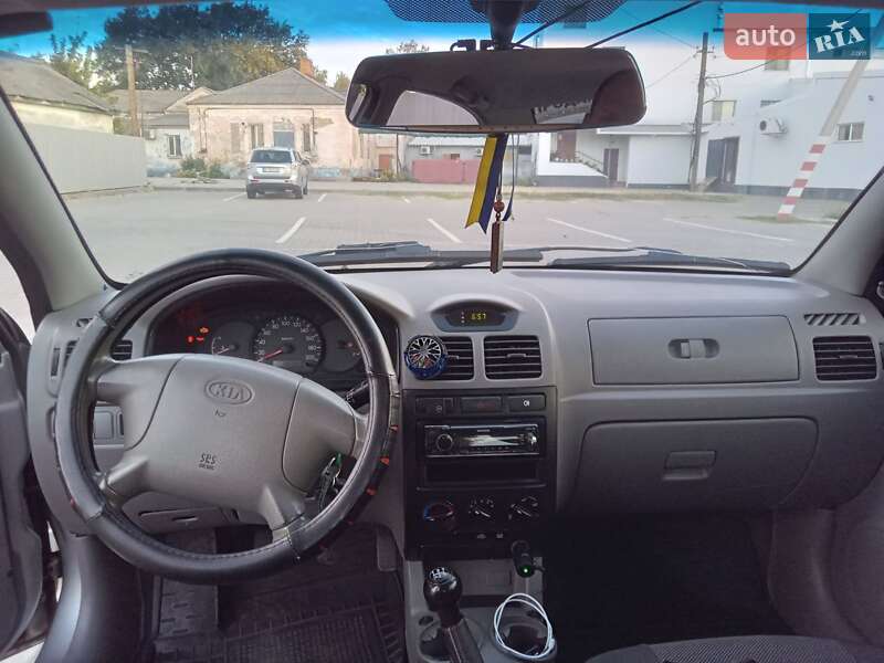 Седан Kia Rio 2005 в Козельщине