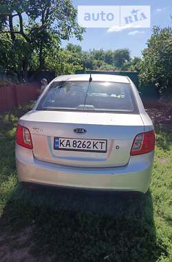 Седан Kia Rio 2011 в Києві