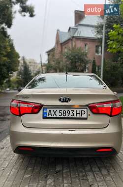 Седан Kia Rio 2012 в Львові