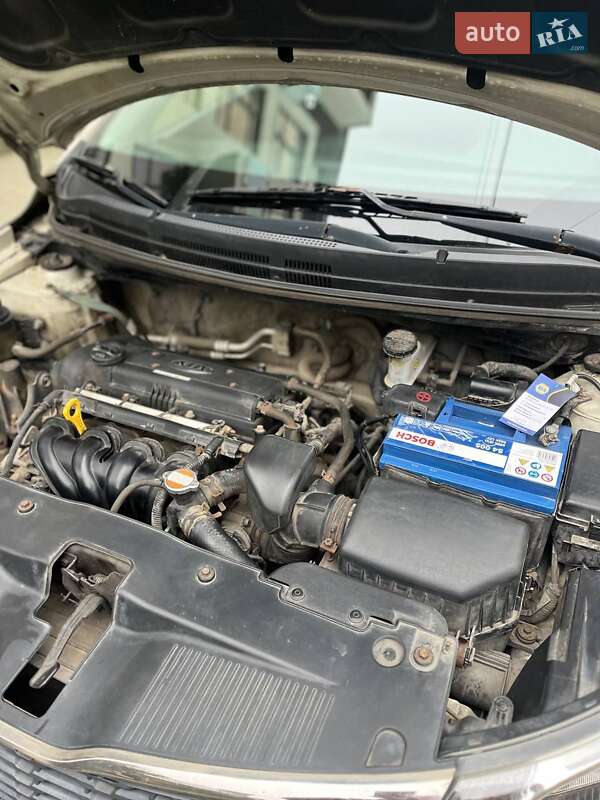 Седан Kia Rio 2012 в Львове