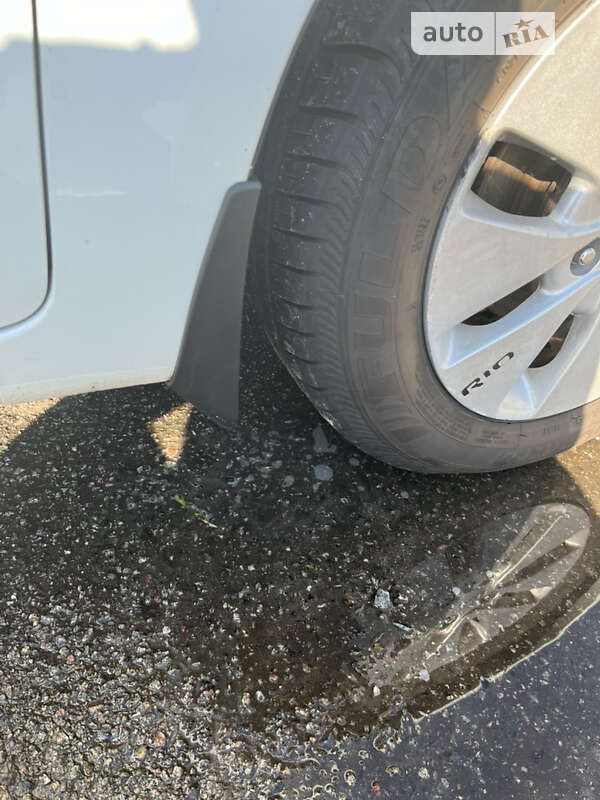 Седан Kia Rio 2012 в Києві