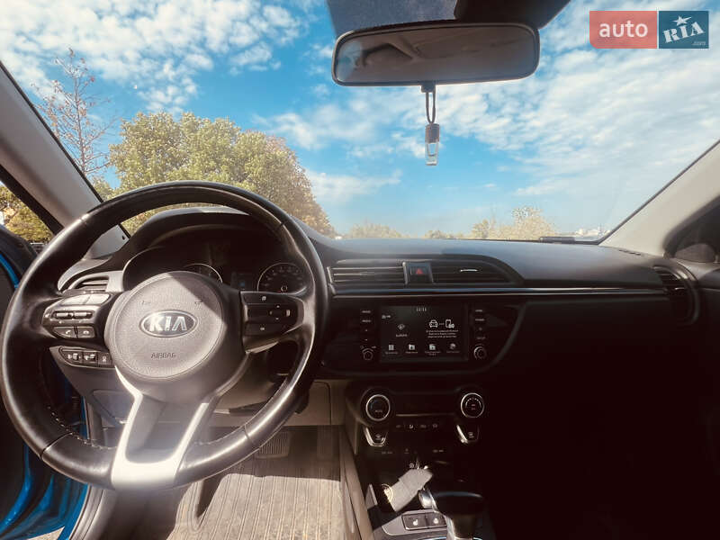 Седан Kia Rio 2018 в Днепре