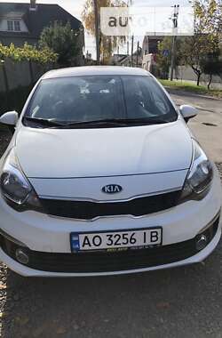 Седан Kia Rio 2016 в Мукачево