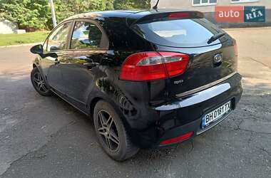 Хэтчбек Kia Rio 2011 в 