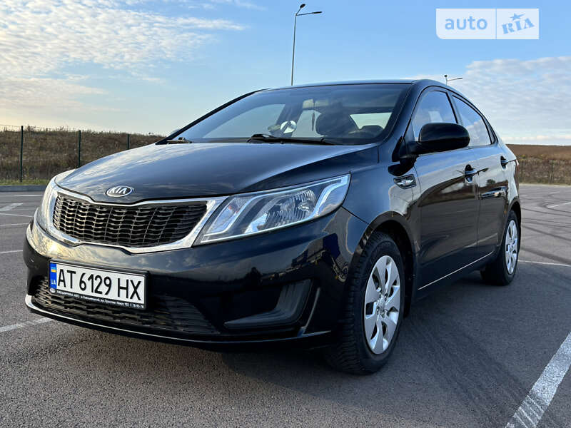 Седан Kia Rio 2013 в Рівному