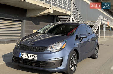 Седан Kia Rio 2015 в Киеве