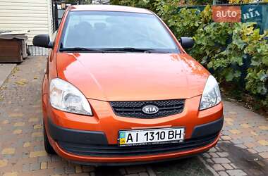 Хэтчбек Kia Rio 2007 в 