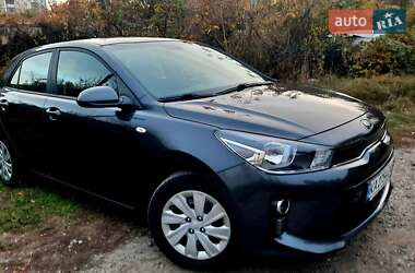 Хэтчбек Kia Rio 2017 в 