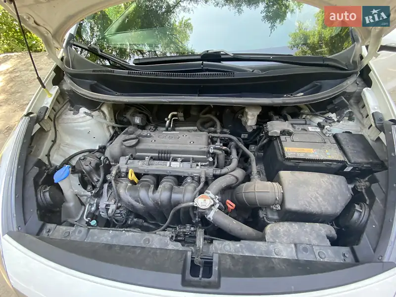 Седан Kia Rio 2016 в 