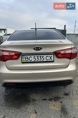 Седан Kia Rio 2012 в Городку