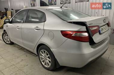 Седан Kia Rio 2013 в Києві