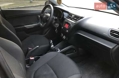 Седан Kia Rio 2011 в Николаеве