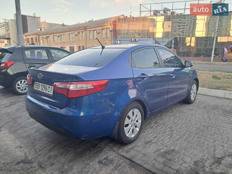 Седан Kia Rio 2013 в Харькове